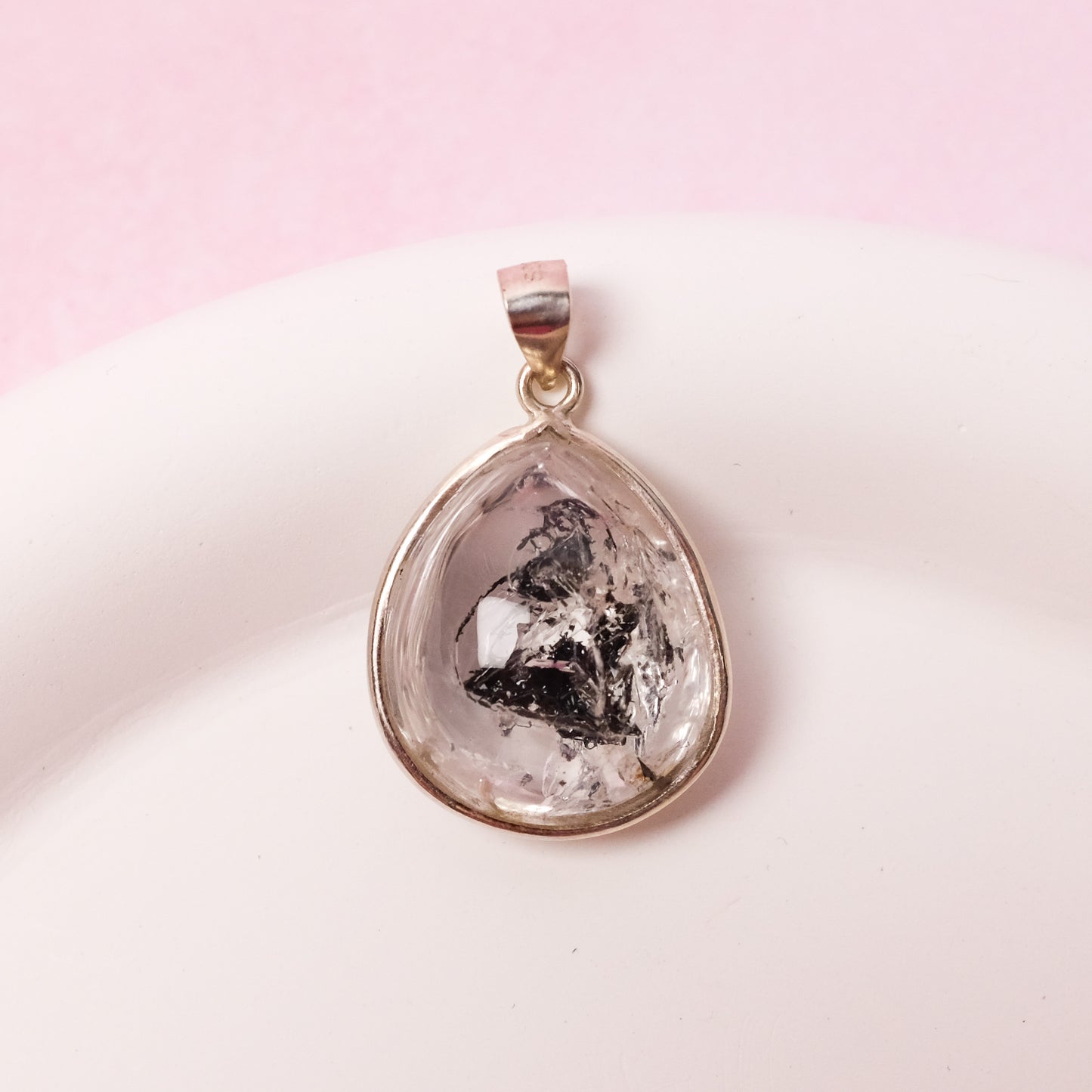 Enhydro Quartz Pendant (5A)